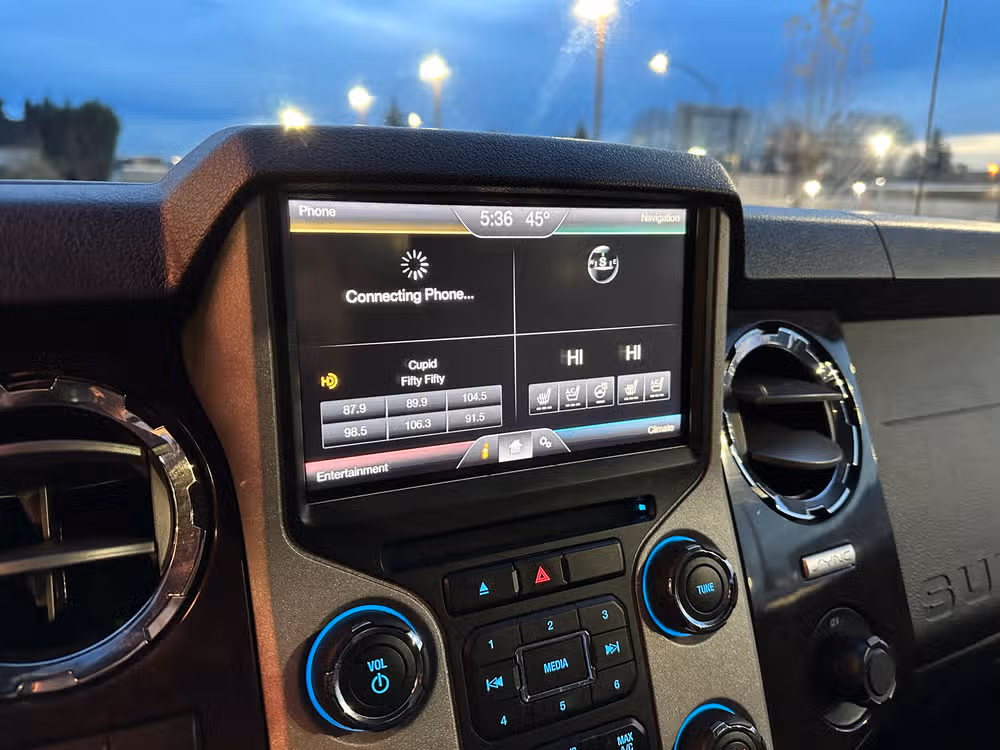 2016 Ford F-350 Super Duty Platinum Crew Cab Image 23