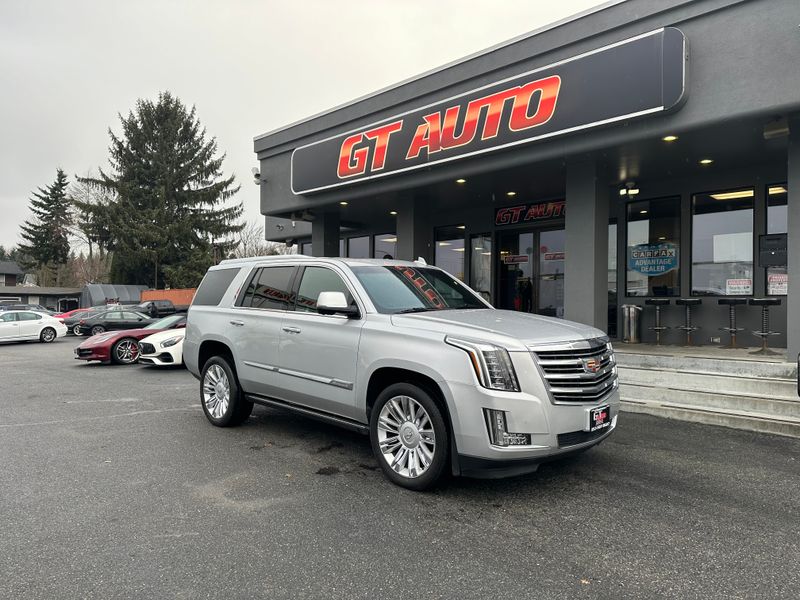 2016 Cadillac Escalade Platinum Upper Image 1