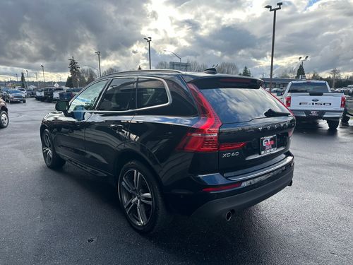 2018 Volvo XC60 T6 Momentum Lower Image 3
