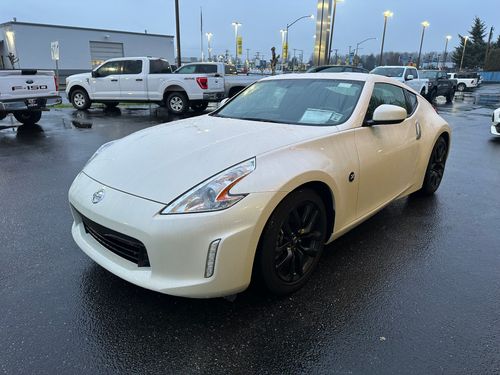 2017 Nissan 370Z Sport Tech Coupe 2D Lower Image 1
