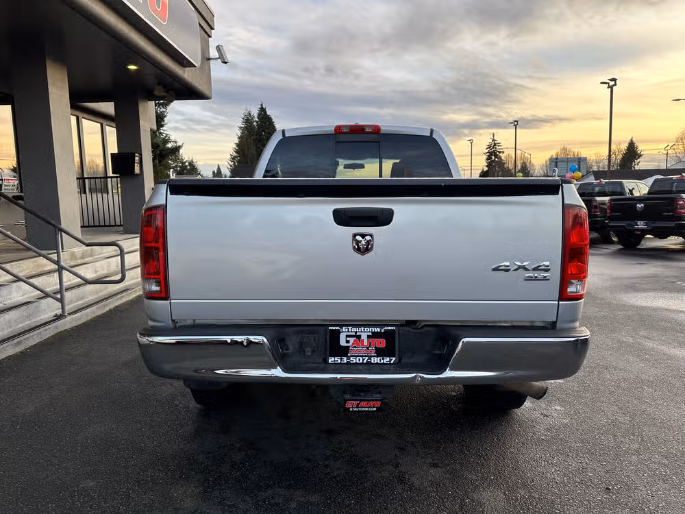 2006 Dodge Ram 1500 ST Pickup 4D 6 1/4 ft Quad Cab Image 6