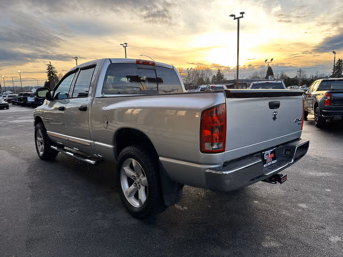 2006 Dodge Ram 1500 ST Pickup 4D 6 1/4 ft Quad Cab Image 5