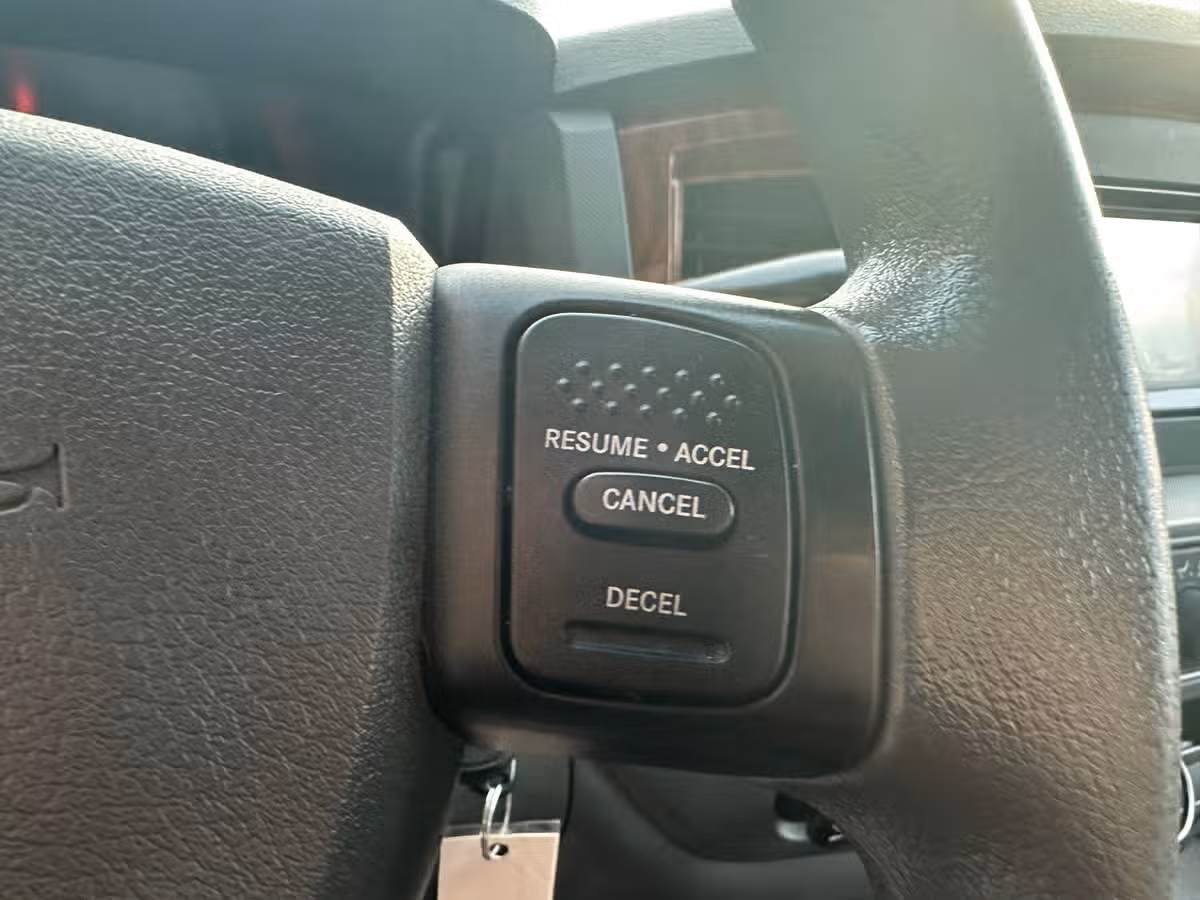2006 Dodge Ram 1500 ST Pickup 4D 6 1/4 ft Quad Cab Image 27