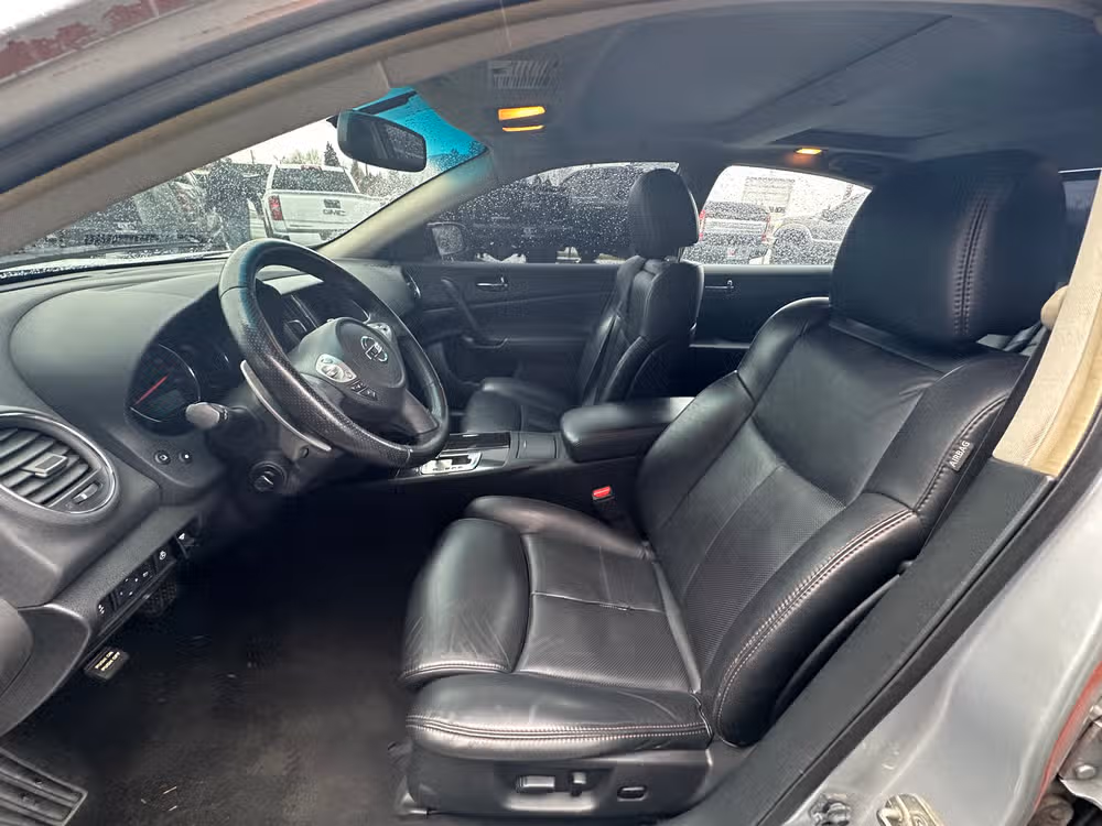 2012 Nissan Maxima 3.5 SV Image 10
