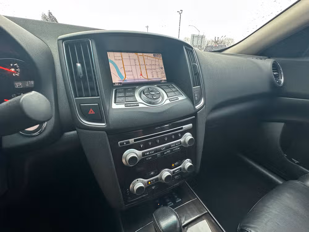2012 Nissan Maxima 3.5 SV Image 23