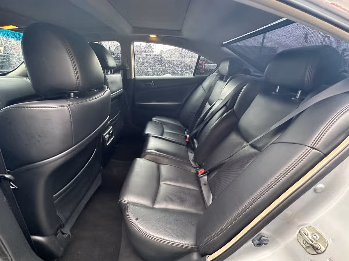 2012 Nissan Maxima 3.5 SV Image 16
