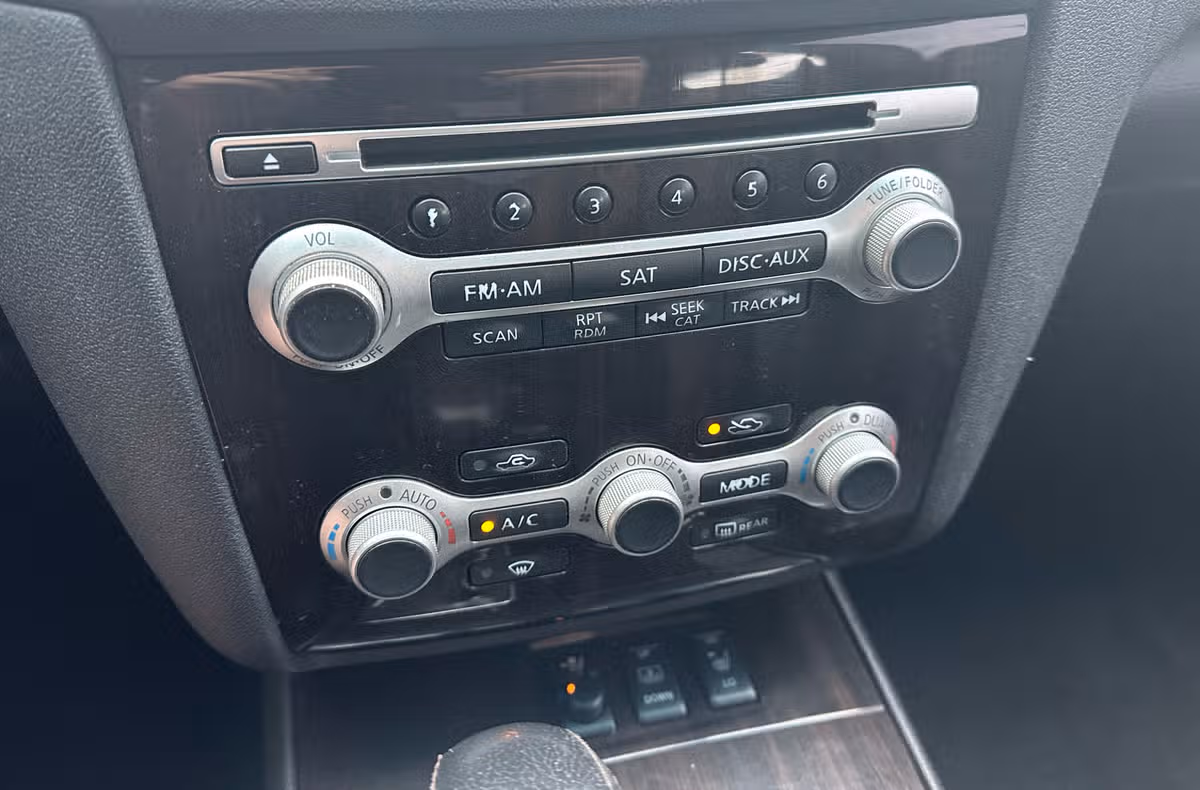 2012 Nissan Maxima 3.5 SV Image 25