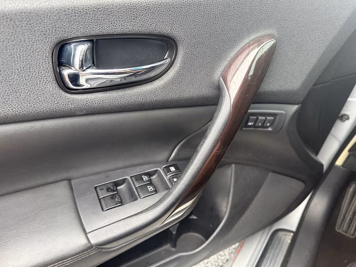 2012 Nissan Maxima 3.5 SV Image 30