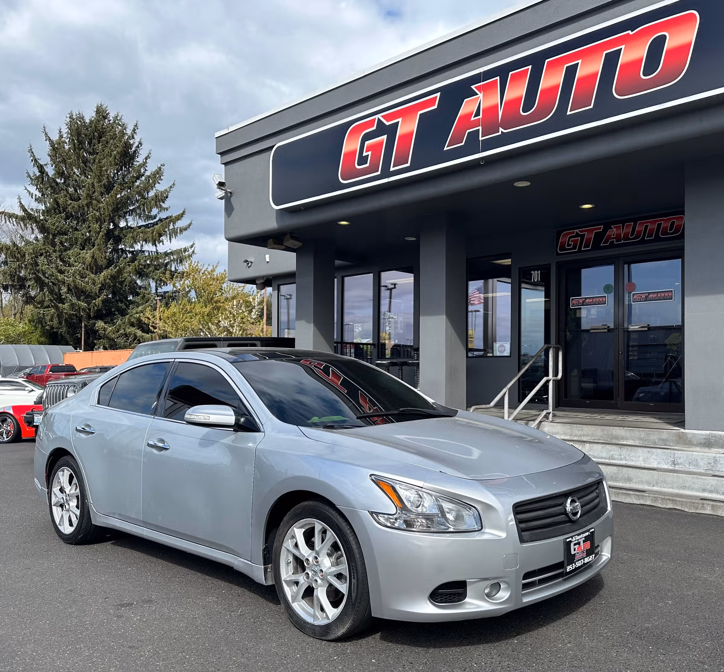 2012 Nissan Maxima 3.5 SV Image 1
