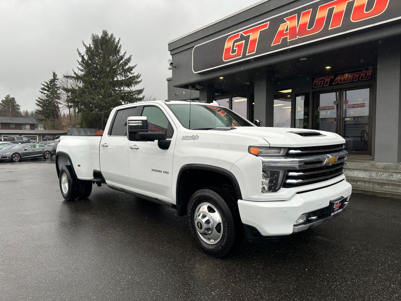 2022 Chevrolet Silverado 3500HD High Country Pickup 4D 8 ft Crew Cab Upper Image 1