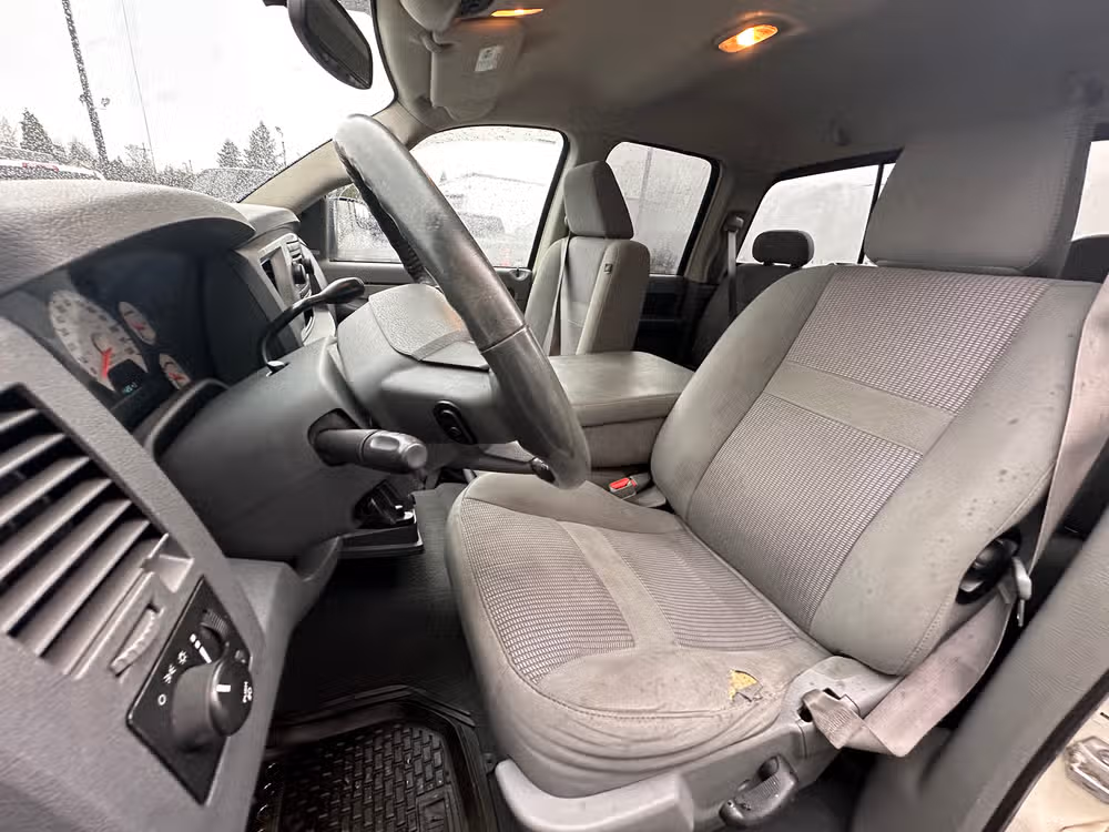 2008 Dodge Ram 1500 SLT Pickup 4D 6 1/4 ft Quad Cab Image 11