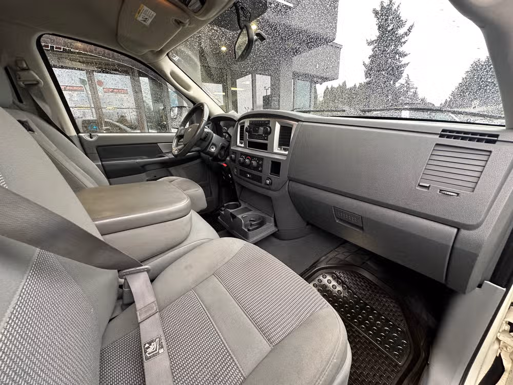 2008 Dodge Ram 1500 SLT Pickup 4D 6 1/4 ft Quad Cab Image 13