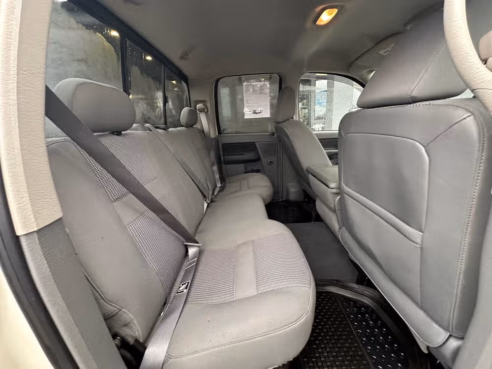 2008 Dodge Ram 1500 SLT Pickup 4D 6 1/4 ft Quad Cab Image 17