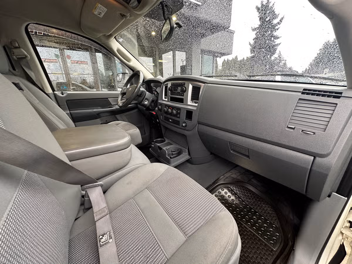 2008 Dodge Ram 1500 SLT Pickup 4D 6 1/4 ft Quad Cab Image 13