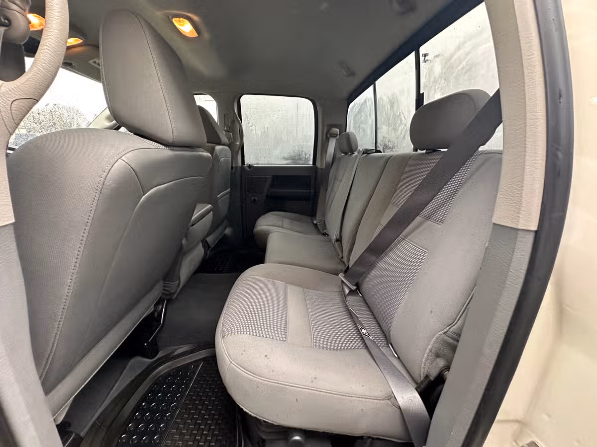 2008 Dodge Ram 1500 SLT Pickup 4D 6 1/4 ft Quad Cab Image 15