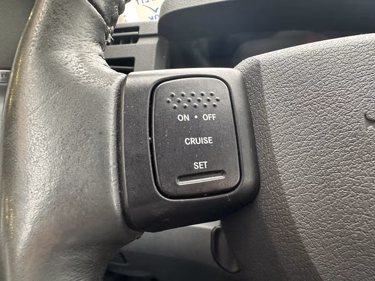 2008 Dodge Ram 1500 SLT Pickup 4D 6 1/4 ft Quad Cab Image 24