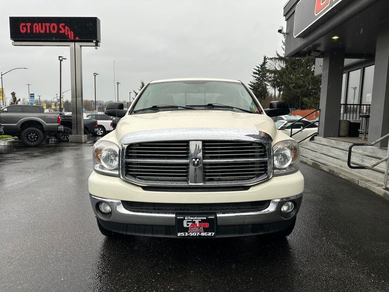 2008 Dodge Ram 1500 SLT Pickup 4D 6 1/4 ft Quad Cab Upper Image 2
