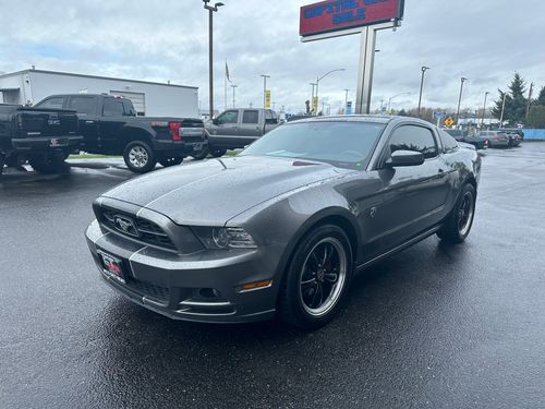 2013 Ford Mustang V6 Lower Image 1