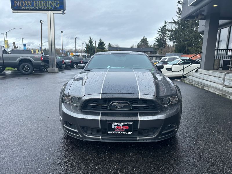 2013 Ford Mustang V6 Upper Image 2