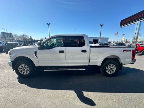 2020 Ford F-350 Super Duty XLT Crew Cab Lower Image 2