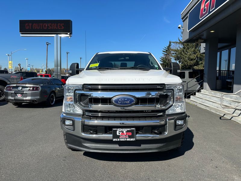 2020 Ford F-350 Super Duty XLT Crew Cab Upper Image 2