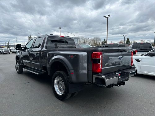 2023 Ford F-450 Super Duty Lariat Crew Cab Lower Image 3