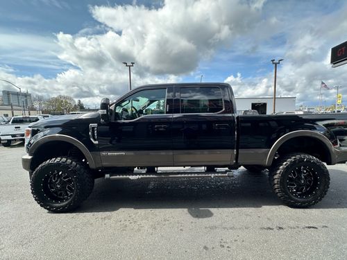 2020 Ford F-250 Super Duty King Ranch Crew Cab Lower Image 2