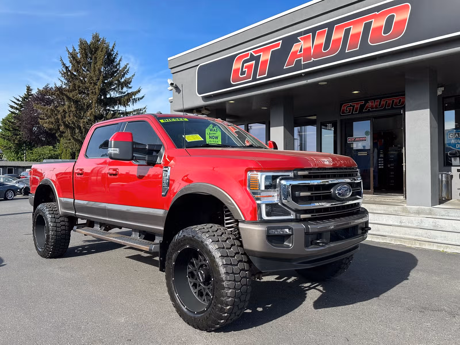 2022 Ford F-350 Super Duty King Ranch Crew Cab Upper Image 1