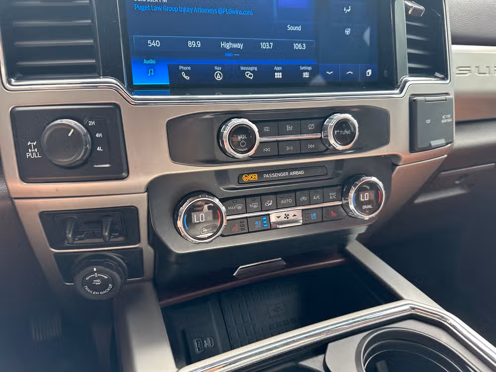 2022 Ford F-350 Super Duty King Ranch Crew Cab Image 24