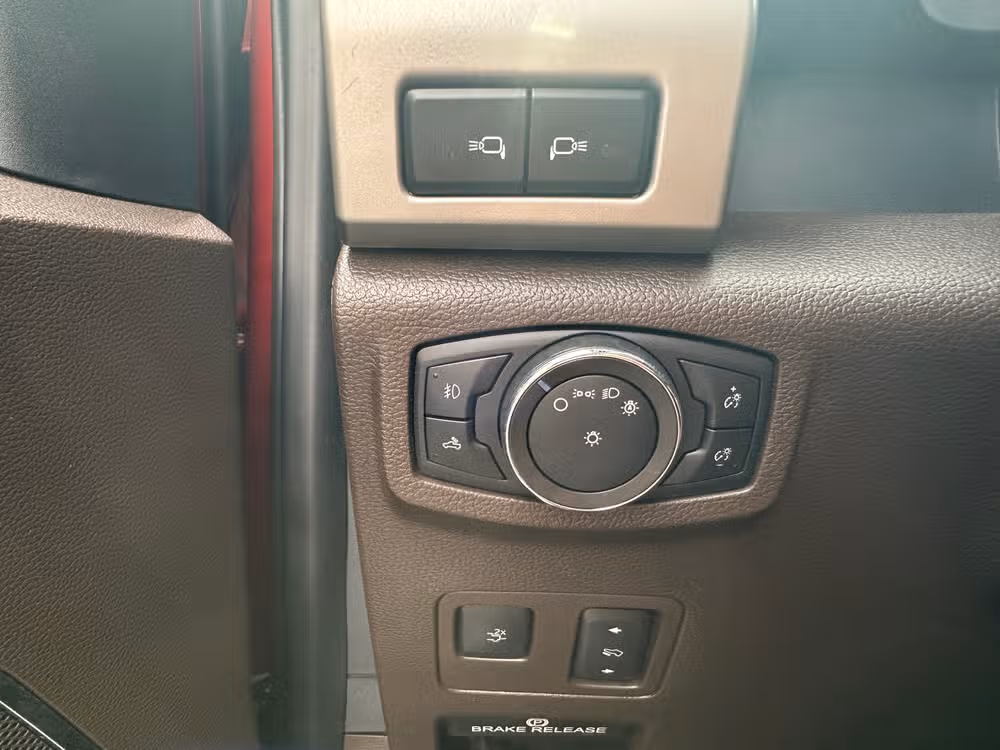 2022 Ford F-350 Super Duty King Ranch Crew Cab Image 28