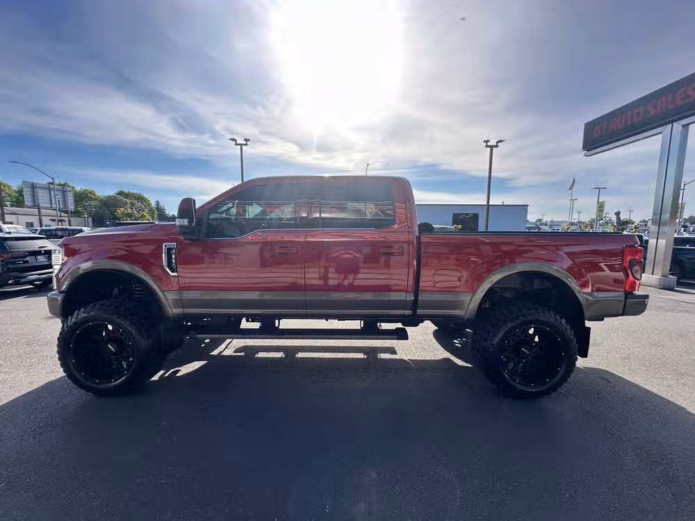 2022 Ford F-350 Super Duty King Ranch Crew Cab Image 4