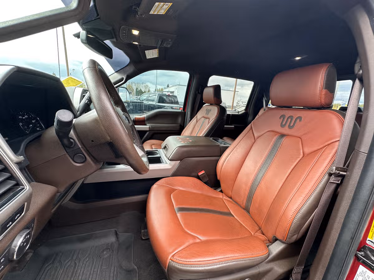 2022 Ford F-350 Super Duty King Ranch Crew Cab Image 12