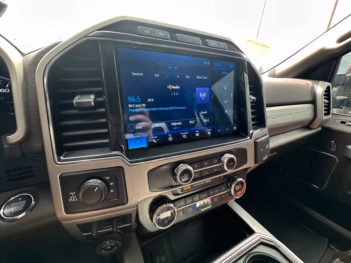 2022 Ford F-350 Super Duty King Ranch Crew Cab Image 22