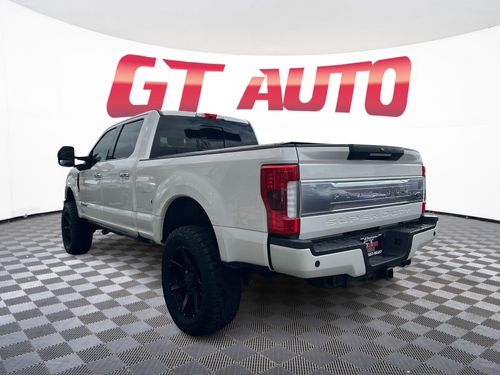 2018 Ford F-350 Super Duty Platinum Crew Cab Lower Image 3