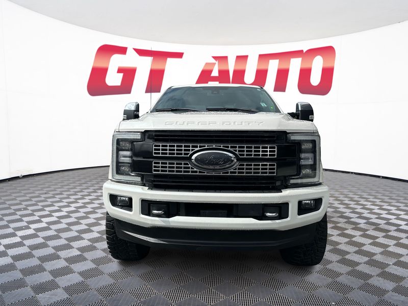 2018 Ford F-350 Super Duty Platinum Crew Cab Upper Image 2