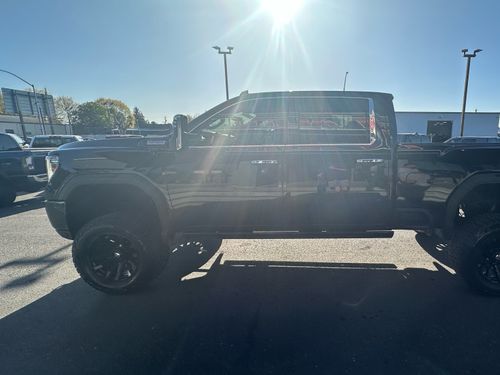 2021 GMC Sierra 3500HD Denali Crew Cab Lower Image 2