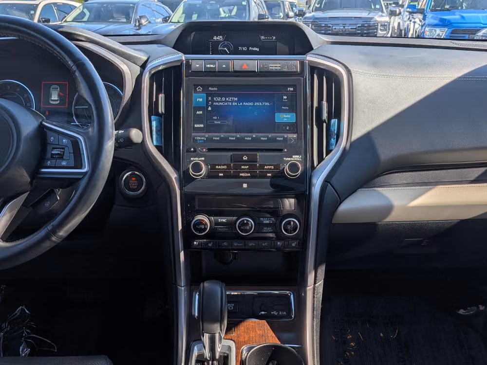 2022 Subaru Ascent Touring Image 11