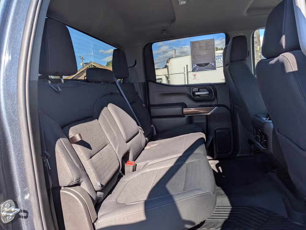 2021 Chevrolet Silverado 1500 LT Trail Boss Pickup 4D 5 3/4 ft Crew Cab Image 9