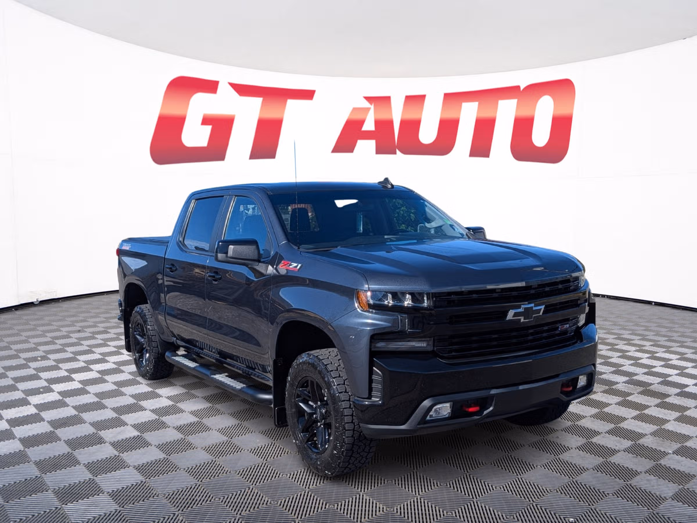 2021 Chevrolet Silverado 1500 LT Trail Boss Pickup 4D 5 3/4 ft Crew Cab Image 1
