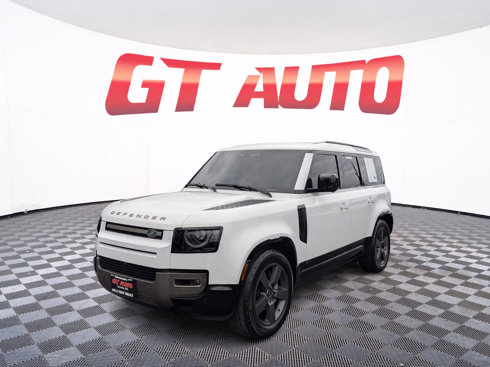 2021 Land Rover Defender 110 X-Dynamic HSE Upper Image 2