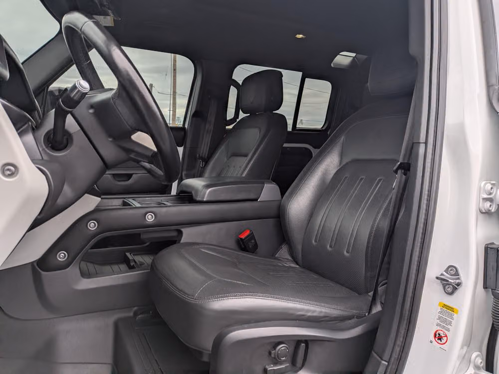 2021 Land Rover Defender 110 X-Dynamic HSE Image 5