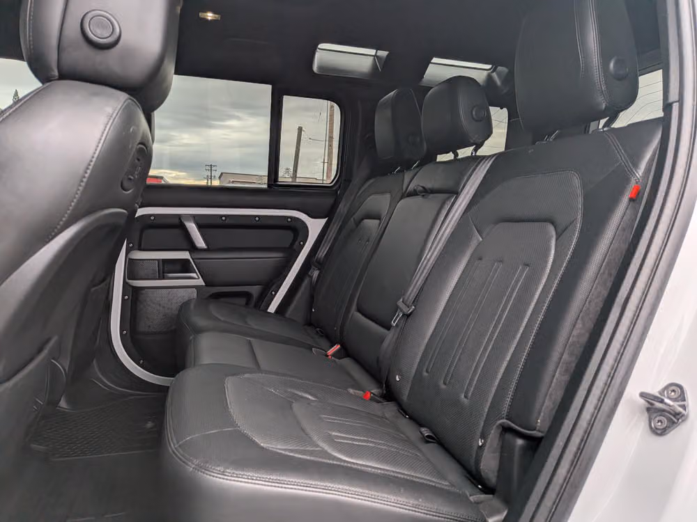 2021 Land Rover Defender 110 X-Dynamic HSE Image 6