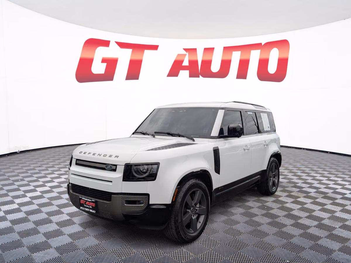 2021 Land Rover Defender 110 X-Dynamic HSE Image 2