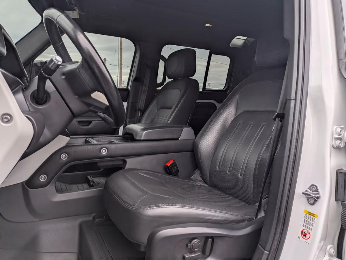 2021 Land Rover Defender 110 X-Dynamic HSE Image 5