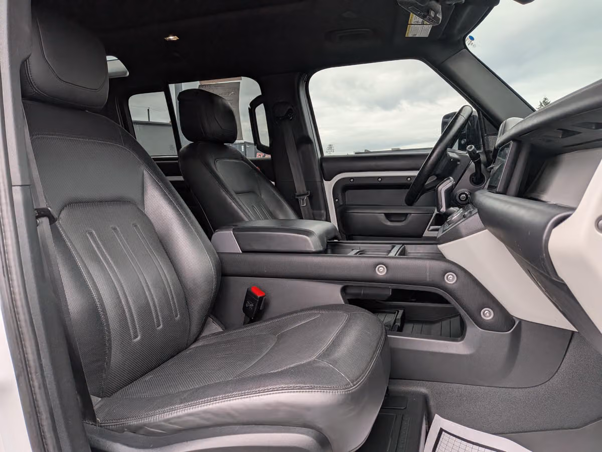 2021 Land Rover Defender 110 X-Dynamic HSE Image 7