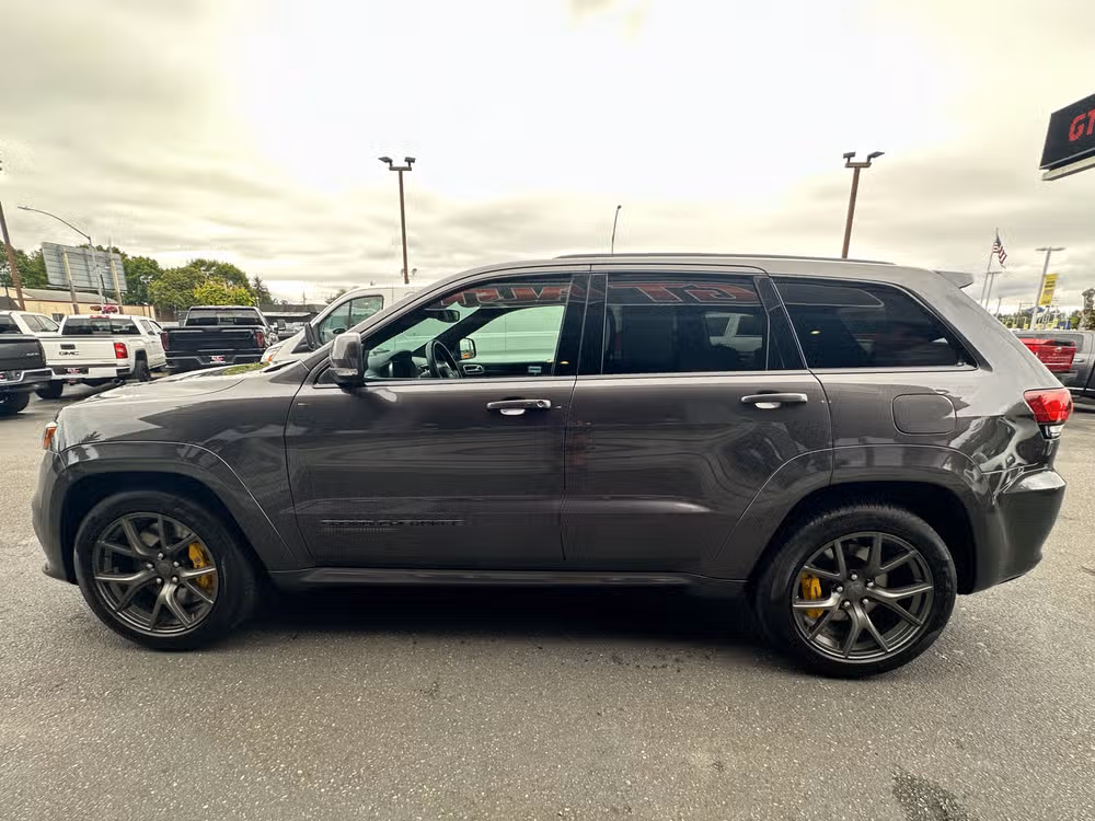 2020 Jeep Grand Cherokee Trackhawk Lower Image 2