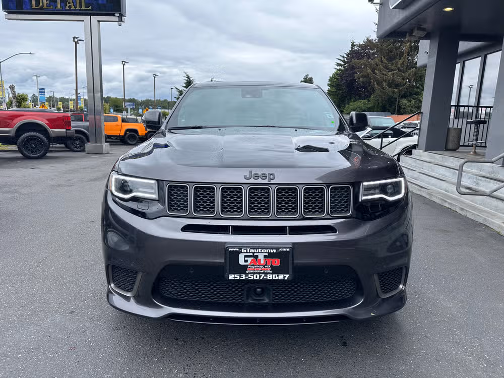 2020 Jeep Grand Cherokee Trackhawk Image 2