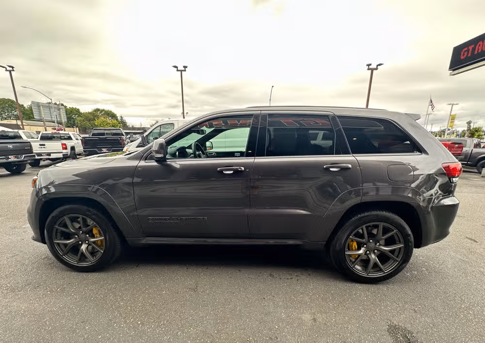 2020 Jeep Grand Cherokee Trackhawk Image 4