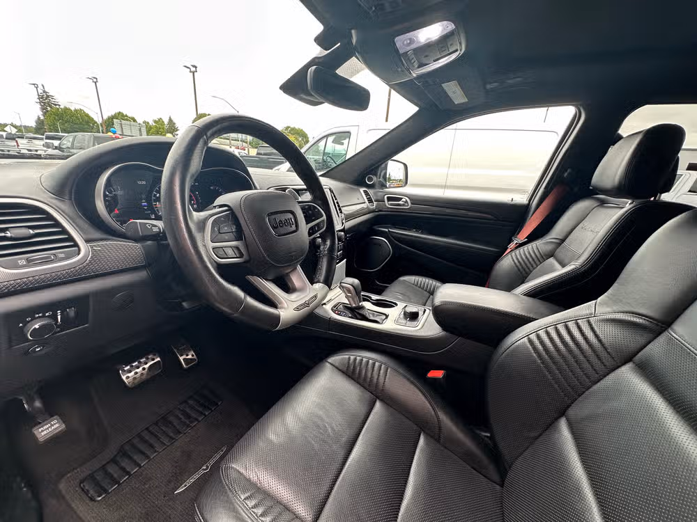 2020 Jeep Grand Cherokee Trackhawk Image 11