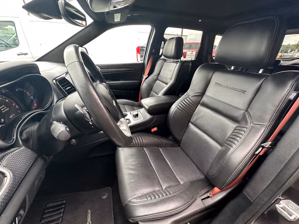 2020 Jeep Grand Cherokee Trackhawk Image 12
